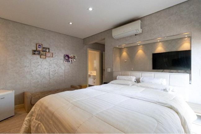 Imagem Apartamento com 4 Quartos à Venda, 258 m² em Cambuci - São Paulo