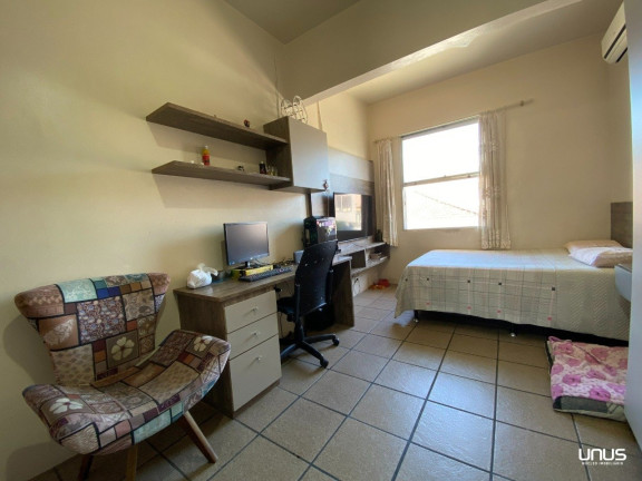 Imagem Casa com 4 Quartos à Venda, 575 m² em Centro - São José Imagem Casa com 4 Quartos à Venda, 575 m² em Centro - São José