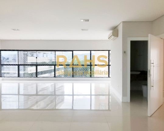 Apartamento com 4 Quartos à Venda, 307 m² em América - Joinville