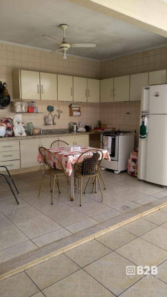 Imagem Casa com 3 Quartos à Venda, 210 m² em Vila Nova Cidade Universitaria - Bauru