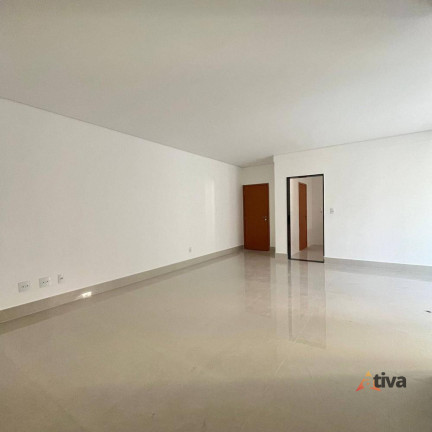 Imagem Apartamento com 3 Quartos à Venda, 135 m²