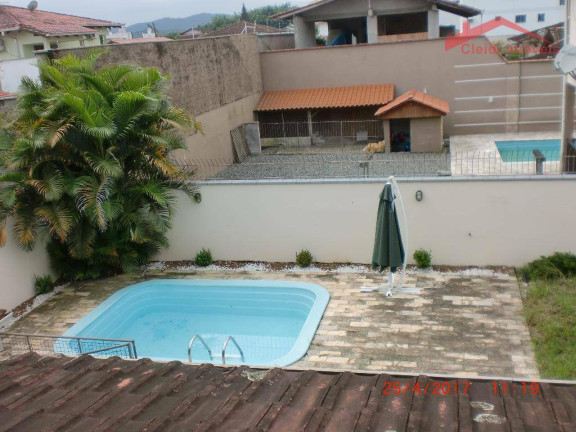 Imagem Casa com 3 Quartos para Alugar, 170 m² em Costa E Silva - Joinville Imagem Casa com 3 Quartos para Alugar, 170 m² em Costa E Silva - Joinville