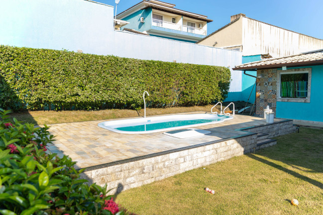Imagem Casa com 5 Quartos à Venda, 360 m² em Centro - Maricá Imagem Casa com 5 Quartos à Venda, 360 m² em Centro - Maricá