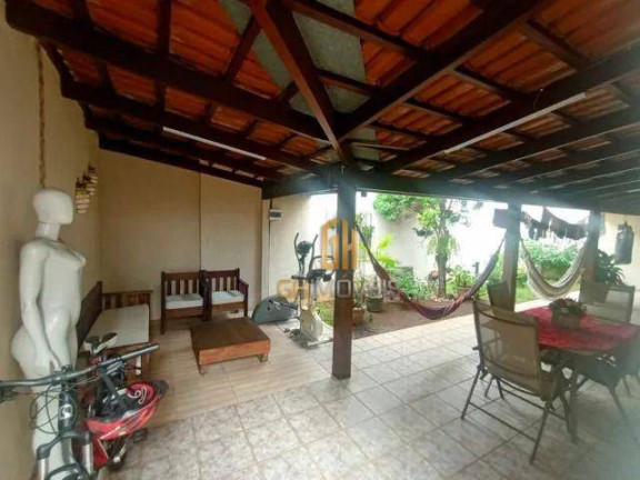 Imagem Sobrado com 4 Quartos à Venda, 218 m² em Vila Lucy - Goiânia
