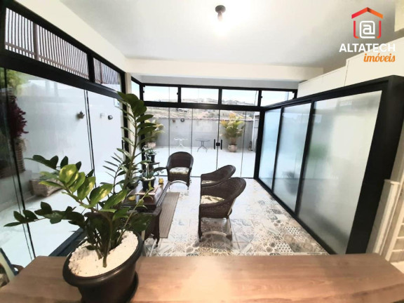 Imagem Casa com 3 Quartos à Venda, 210 m² em Jardim Centenário - Poços De Caldas