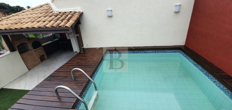 Imagem Cobertura com 3 Quartos à Venda, 200 m² em Ingá - Niterói