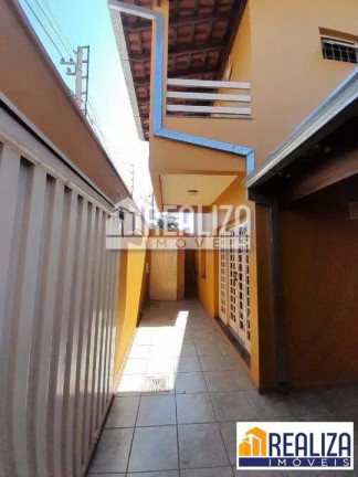 Imagem Sobrado com 4 Quartos à Venda, 170 m² em Nossa Senhora Da Abadia - Uberaba Imagem Sobrado com 4 Quartos à Venda, 170 m² em Nossa Senhora Da Abadia - Uberaba