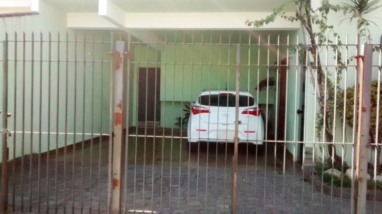 Imagem Casa com 6 Quartos à Venda, 282 m² em Centro - Jacareí Imagem Casa com 6 Quartos à Venda, 282 m² em Centro - Jacareí