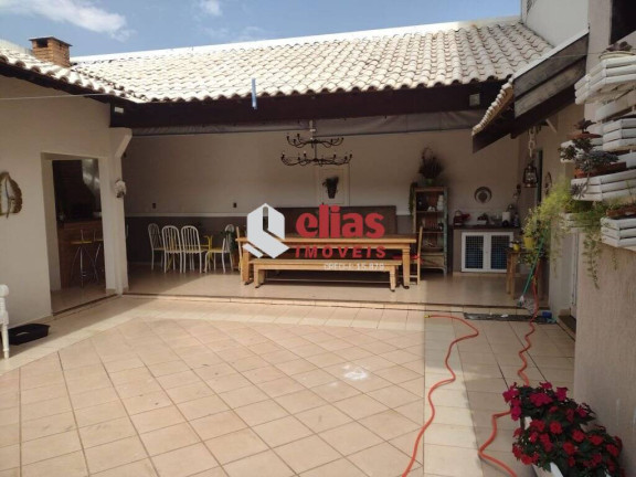 Imagem Casa com 3 Quartos à Venda, em Jardim América - Bauru Imagem Casa com 3 Quartos à Venda, em Jardim América - Bauru