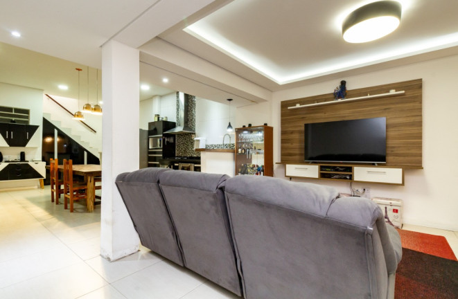 Imagem Casa com 4 Quartos à Venda, 150 m² em Vila Mangalot - São Paulo