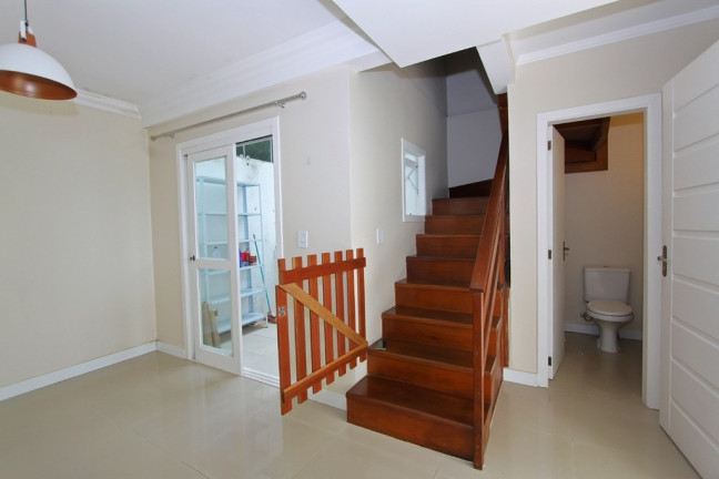 Imagem Casa com 3 Quartos à Venda,  em Tristeza - Porto Alegre