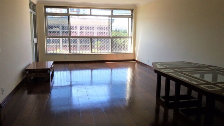 Apartamento com 3 Quartos à Venda, 240 m² em Jardim Europa - São Paulo