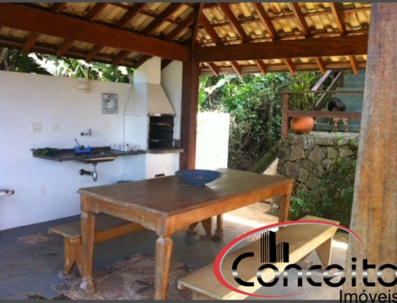 Imagem Casa com 5 Quartos à Venda, 298 m² em Praia Vermelha Do Centro - Ubatuba Imagem Casa com 5 Quartos à Venda, 298 m² em Praia Vermelha Do Centro - Ubatuba