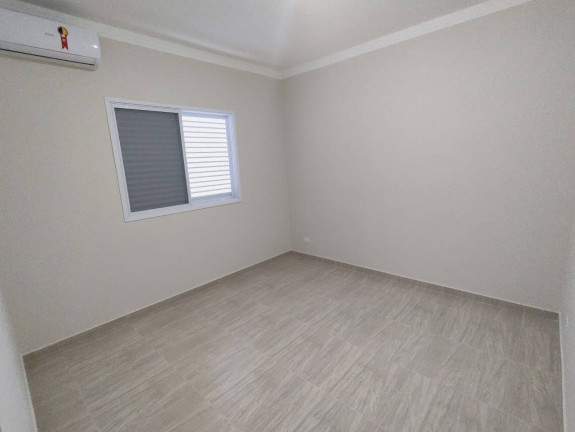 Imagem Casa com 5 Quartos à Venda, 250 m² em Flórida - Praia Grande Imagem Casa com 5 Quartos à Venda, 250 m² em Flórida - Praia Grande