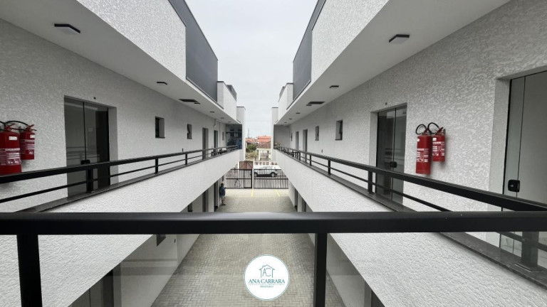 Kitnet com 1 Quarto à Venda, 37 m² em Icaraiba - Peruíbe