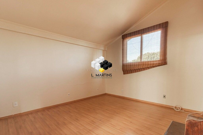Imagem Casa com 4 Quartos à Venda, 223 m² em Vila Assunção - Porto Alegre