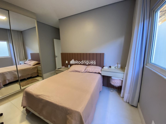 Imagem Casa com 4 Quartos à Venda, 290 m² em Setor Habitacional Arniqueira (águas Claras) - Brasília Imagem Casa com 4 Quartos à Venda, 290 m² em Setor Habitacional Arniqueira (águas Claras) - Brasília