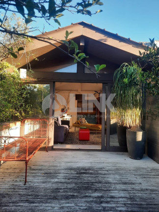 Imagem Imóvel com 2 Quartos à Venda, 185 m² em Mont Serrat - Porto Alegre Imagem Imóvel com 2 Quartos à Venda, 185 m² em Mont Serrat - Porto Alegre