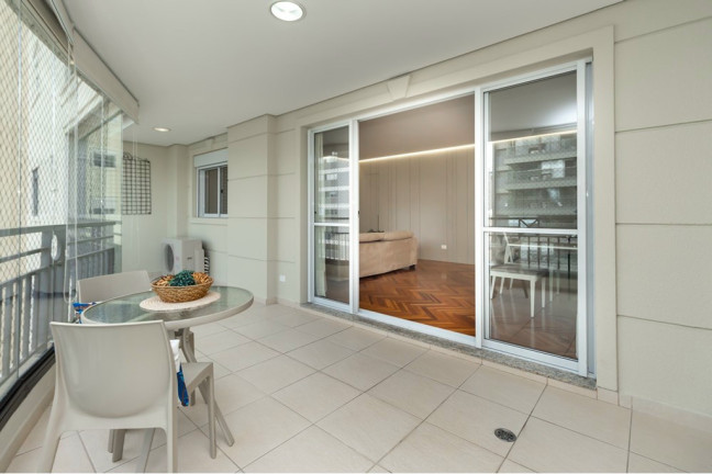 Imagem Apartamento com 2 Quartos à Venda, 126 m² em Moema - São Paulo