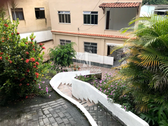 Casa com 4 Quartos à Venda, 220 m²