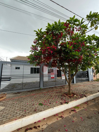 Casa com 3 Quartos para Alugar,  em Santa Clara - Sorriso
