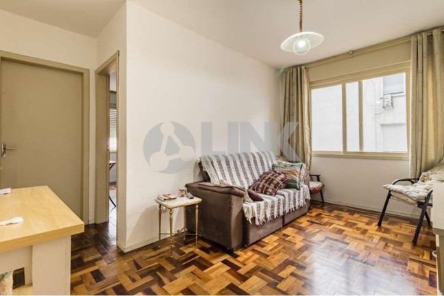 Imagem Apartamento com 2 Quartos à Venda, 61 m² em São Sebastião - Porto Alegre