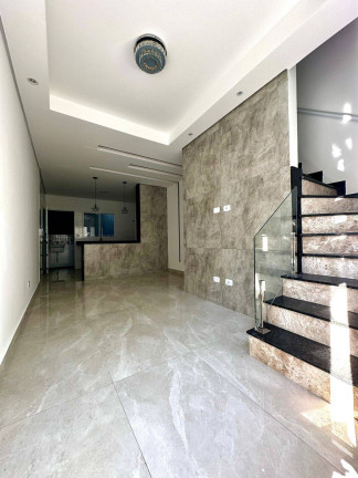 Imagem Casa com 2 Quartos à Venda, 63 m² em Canto Do Forte - Praia Grande