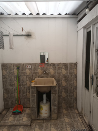 Imagem Imóvel com 2 Quartos à Venda, 220 m² em Parque Santa Teresa - Carapicuíba