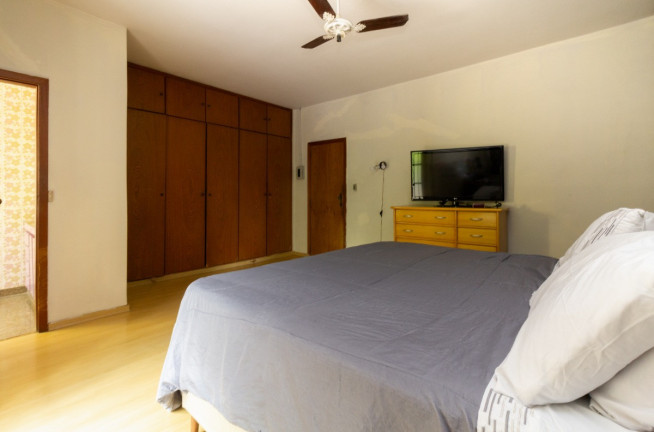 Imagem Sobrado com 3 Quartos à Venda, 232 m² em Mirandópolis - São Paulo
