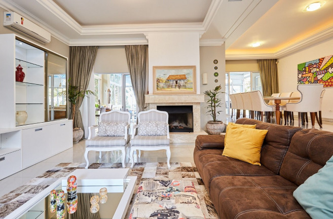 Imagem Casa com 3 Quartos à Venda, 368 m² em Campo Comprido - Curitiba Imagem Casa com 3 Quartos à Venda, 368 m² em Campo Comprido - Curitiba