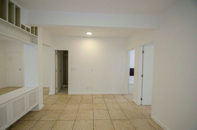Imagem Imóvel com 2 Quartos à Venda, 79 m² em Lagoa - Rio De Janeiro Imagem Imóvel com 2 Quartos à Venda, 79 m² em Lagoa - Rio De Janeiro