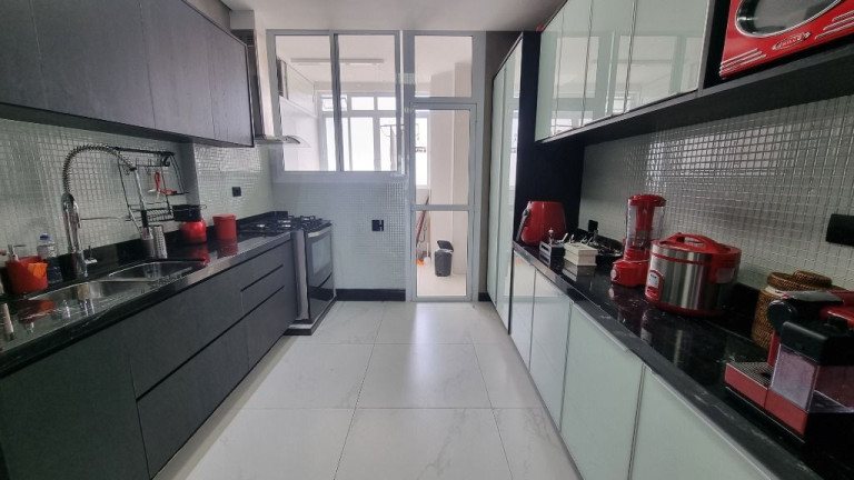 Imagem Apartamento com 4 Quartos à Venda, 190 m² em Pitangueiras - Guarujá Imagem Apartamento com 4 Quartos à Venda, 190 m² em Pitangueiras - Guarujá