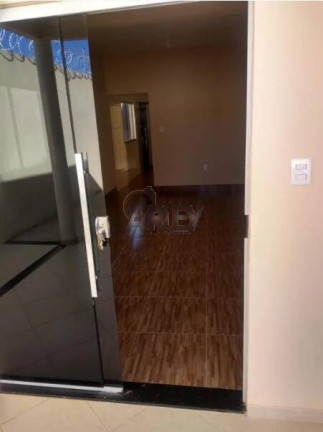 Imagem Casa com 3 Quartos à Venda, 300 m² em Delfino Magalhães - Montes Claros Imagem Casa com 3 Quartos à Venda, 300 m² em Delfino Magalhães - Montes Claros