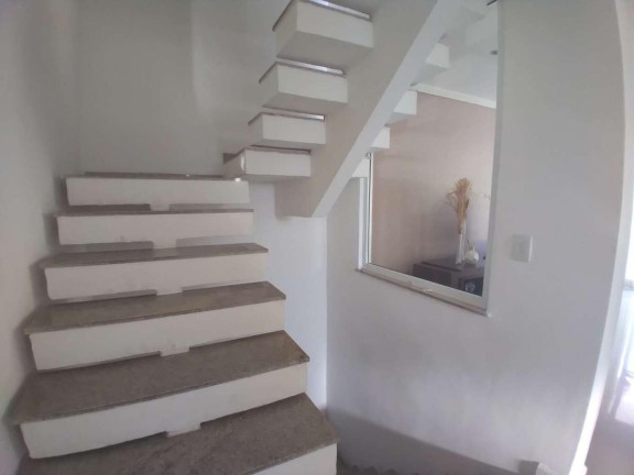 Imagem Casa com 3 Quartos à Venda, 248 m² em Vila Valqueire - Rio De Janeiro Imagem Casa com 3 Quartos à Venda, 248 m² em Vila Valqueire - Rio De Janeiro
