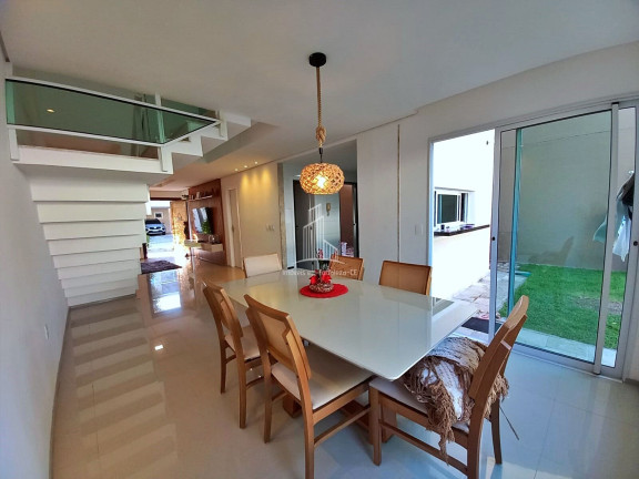 Imagem Casa com 3 Quartos à Venda, 156 m² em Centro - Eusébio Imagem Casa com 3 Quartos à Venda, 156 m² em Centro - Eusébio