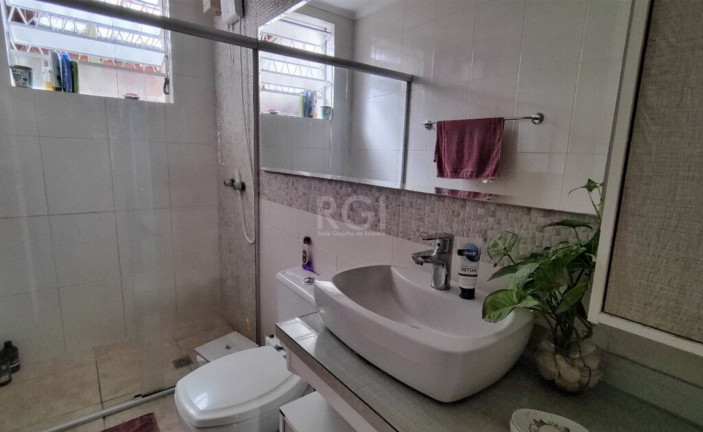 Imagem Imóvel com 3 Quartos à Venda, 72 m² em Cristal - Porto Alegre Imagem Imóvel com 3 Quartos à Venda, 72 m² em Cristal - Porto Alegre