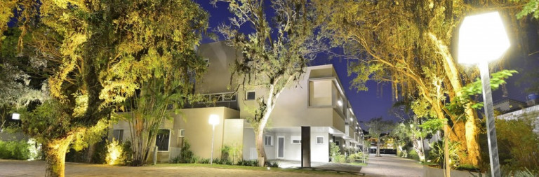 Imagem Casa de Condomínio com 3 Quartos à Venda, 685 m² em Tristeza - Porto Alegre