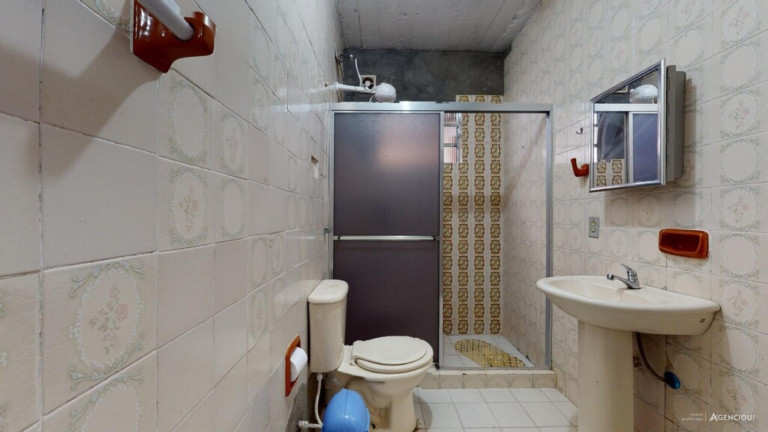 Imagem Imóvel com 4 Quartos à Venda, em Guarujá - Porto Alegre Imagem Imóvel com 4 Quartos à Venda, em Guarujá - Porto Alegre