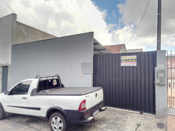 Casa com 2 Quartos para Alugar,  em Arapongas