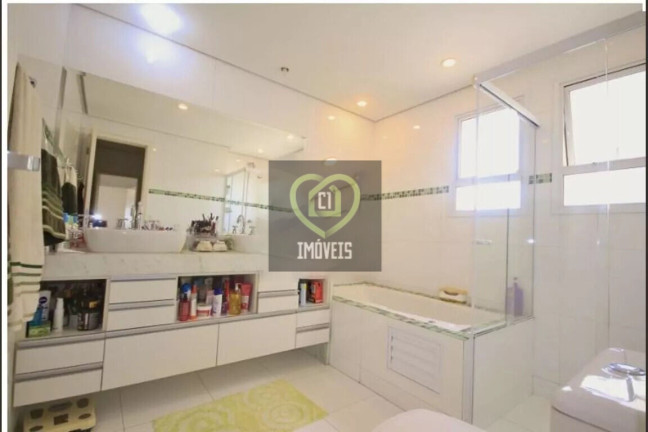 Imagem Apartamento com 3 Quartos à Venda, 223 m² em Vila Romana - São Paulo