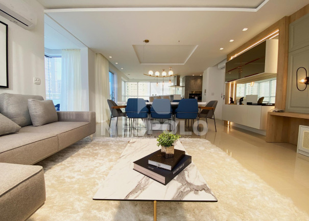 Imagem Apartamento à Venda, 240 m² em Centro - Balneario Camboriu Imagem Apartamento à Venda, 240 m² em Centro - Balneario Camboriu