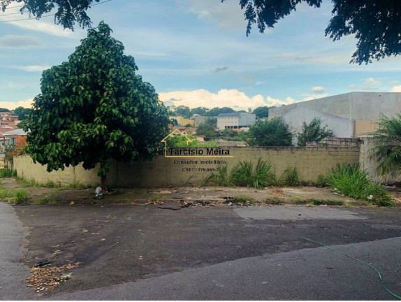 Terreno à Venda, 602 m² em Parque São Quirino - Campinas