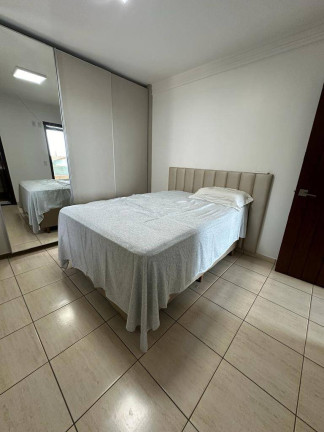 Imagem Casa de Condomínio com 4 Quartos à Venda, 291 m² em Jardins Madri - Goiânia