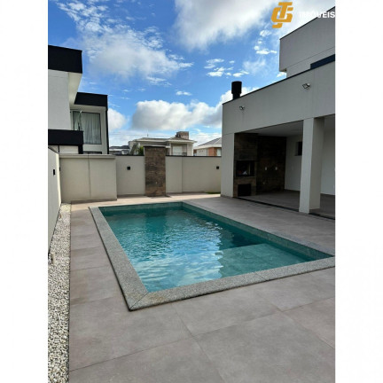 Imagem Casa com 4 Quartos à Venda, 265 m² em Caledônia - Camboriú Imagem Casa com 4 Quartos à Venda, 265 m² em Caledônia - Camboriú