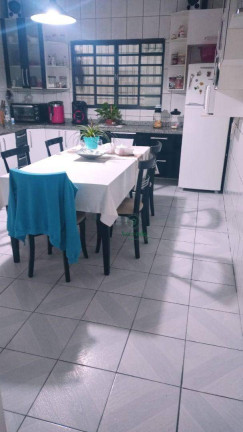 Imagem Sobrado com 2 Quartos à Venda, 174 m² em Jardim Presidente Dutra - Guarulhos Imagem Sobrado com 2 Quartos à Venda, 174 m² em Jardim Presidente Dutra - Guarulhos