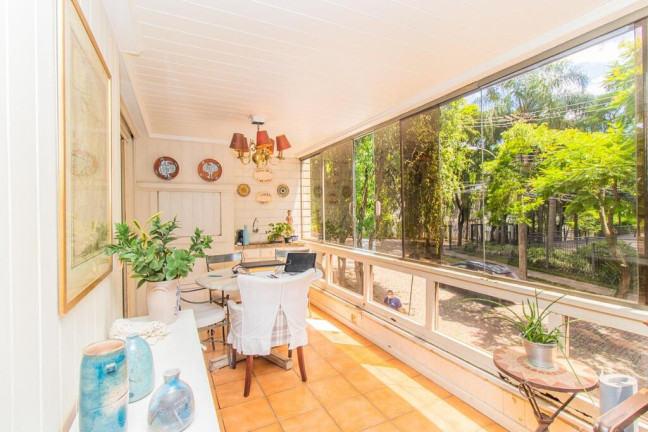 Imagem Apartamento com 3 Quartos à Venda, 202 m² em Petrópolis - Porto Alegre