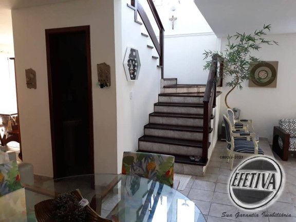 Imagem Casa com 4 Quartos à Venda, 247 m² em Centro - Guaratuba