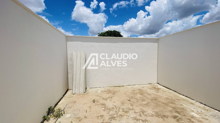 Imagem Casa com 2 Quartos à Venda, 74 m² em Mangabeira - Feira De Santana