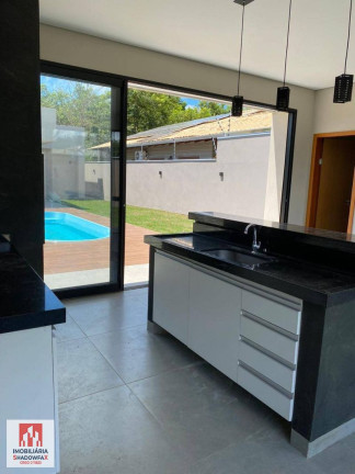 Casa à Venda, 130 m²