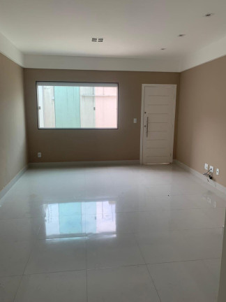 Imagem Casa com 3 Quartos à Venda, 129 m² Imagem Casa com 3 Quartos à Venda, 129 m²